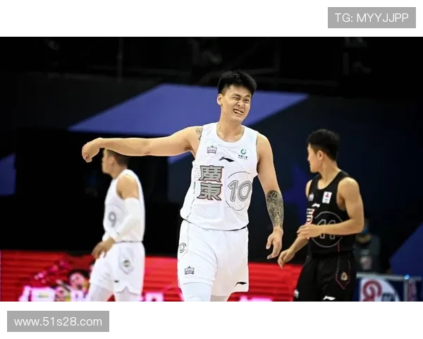 赵睿19分钟高效表现遭早早罚下